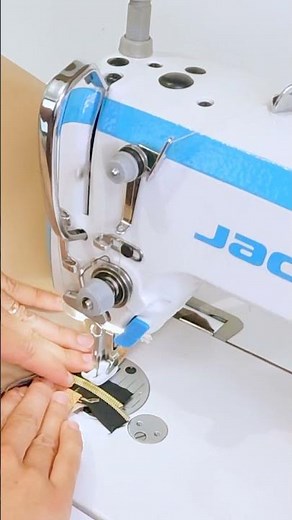 How to Make a Stylish Duffel Bag with Natural Cork Fabric | Step-by-Step Tutorial 🌳🧵 #sewinglesson