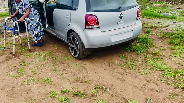 Lindani Mthethwa (@lindanimthethw32)’s videos with Ugogo - Sjava