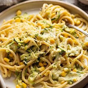 2.2M views · 1.9K reactions | Welcome to your new favourite zucchini recipe!! https://www.recipetineats.com/pasta-with-creamy-zucchini-sauce/ | RecipeTin | Facebook