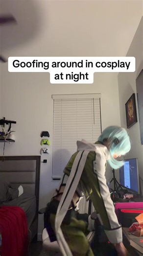 #SINON | “I will do my notes in cosplay” now I’m almost completed and posting this late at night😭 17 pages later and I’m gonna pass the class🙏 idk why I let this happen tbh but I get an excuse to be in cosplay for smth ————————————— #fyp #cosplay #swordartonline #saocosplay
