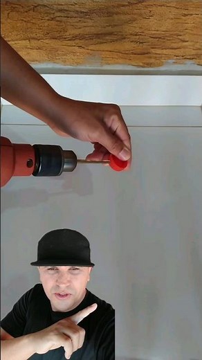 Bricklayer's helper's invention Easy and practical to use in construction