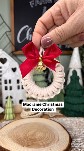 Macrame Christmas Decoration I love making these macrame Christmas decorations and adding different embellishments to them they are so easy to make and only take a few minutes to create and look so good on the Christmas tree 🎄 #macramechristmasdecoration #macramechristmasornament #macramechristmas #macramegiftideas | Caroline Fleming