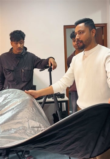 Foldable Reflector in 1 Second | Photography Gear