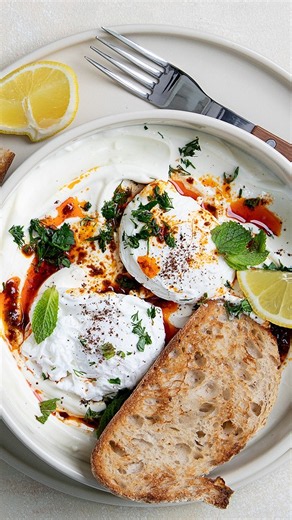 Turkish eggs with sumac and rose harissa recipe | Woolworths TASTE