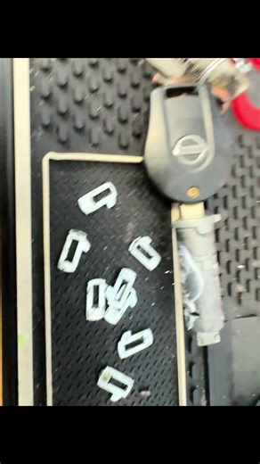 Ignition lock repairs #autodiagnerdz #ignitionlock #berwyn