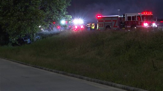 610 East Loop reopens after fatal crash overnight