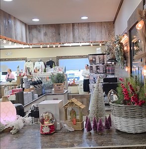 Inside Faith View Books up in Mt Hope Ohio this morning. A very popular store in Amish Country. | Ohio Amish Country