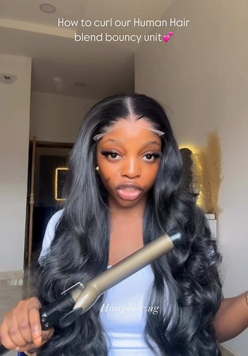 Bouncy Hair Tutorial: How to Style Natural Curls