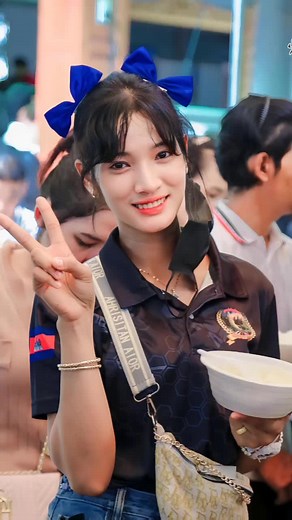 วิดีโอของ Navin🥀🖤🇰🇭🇹🇭5?∆💔🥀 (@navin51132) พร้อมเพลง