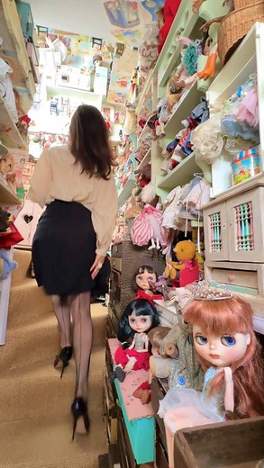 Off to school.... #school #dollytreasures #vintage #thrifting #patchwork #ootd #dolls #storytelling | Dolly Treasures