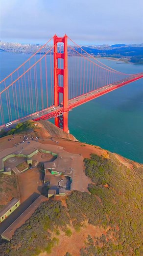30 reactions | Golden gate bridge USA . . . . . . . . . . . . . . . #viralpost2025 #reelstrending #unfrezzmyaccount #usareels #glodengate #america #newyork #newyorker #newyorkcity #UnitedStates #goldengatebridge #golden | Ultra 4k | Facebook