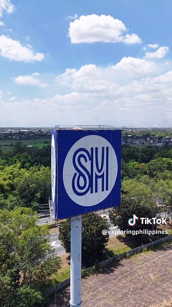 Explore The Longest Mall in the Philippines