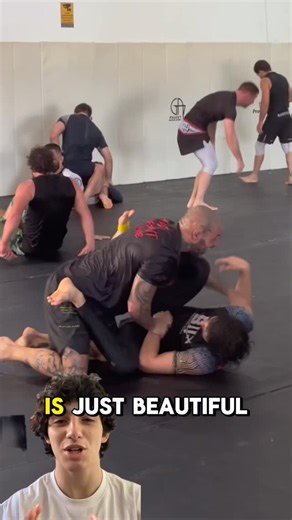 Taieb Essahli on Instagram: "#grappling #bjj #kguard"