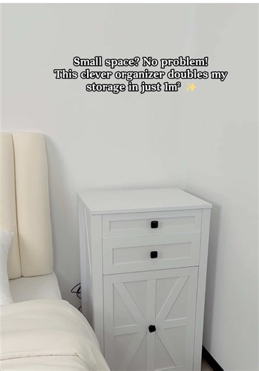 A vanity, desk, and nightstand all in one? I am obsessed with this! It's the perfect accessory for any room. 💕✨ Small but had everything you need. #smallspaceliving#vanitymirror#makeupvanity#homedecor#vanity