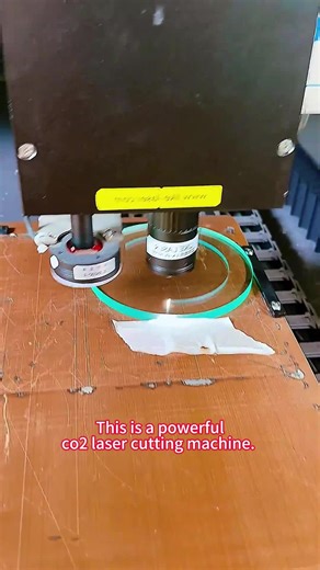 Máquina de corte láser DXTech: precisión sin contacto