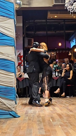 1.3M views · 10K reactions | En @bravitamilonga 朗朗朗 #milonga #tango #milonga #dance #buenosaires #tangoargentino #argentina #chile | Max Vera Tango | Facebook
