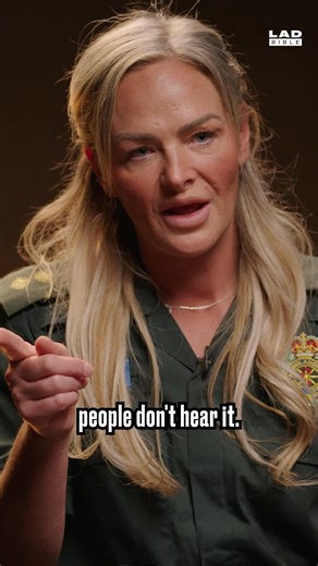 Paramedic reveals what different ambulance sirens mean 🚨 | LADbible TV