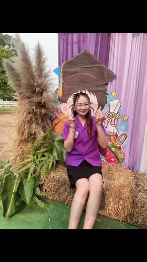 #🌻💐Congratulations on graduating, kids🧡🧡💐🌻#