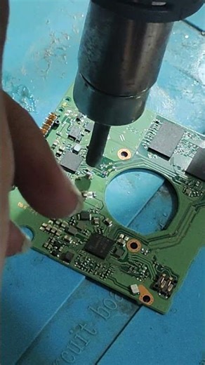 Clicking sound from your external hard drive? #HardDriveRepair #TechHelp #DataLoss #ComputerRepair