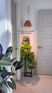 156K views · 17K reactions | In this house … every corner is a ✨PLANT CORNER✨ ➡️ comment “DEETS” & I’ll send you the  to everything I’m using here This is my favorite grow light brand: @soltech ☀️ I’m using the vita bulb + accessory kit - use code “MARIAHGROWS15” for 15% off Make sure you are following for more houseplant tips and inspo  Houseplants | Plant Finds | Indoor Plant Lovers | MariahGrows | Facebook