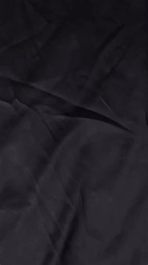 One design, two dimensions. The Luminox Pacific Diver Black Dial comes in 44mm for those who go big,and 39mm for those who prefer subtle sophistication Both built for the depths. #Luminox #PacificDiver #SwissMade #DiveWatch #LuminoxID #jamtanganpria | Luminox