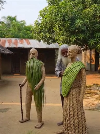 Old Age, Unbroken Spirit 💚👴👵 | Handcrafted with Coconut Leaves 🌴 #artandcraft #artwork