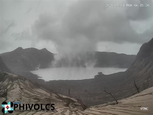 TAAL VOLCANO SHOWS INCREASED ACTIVITY WATCH: Taal Volcano’s Main Crater has been emitting visible degassing plumes since August 29, accompanied by a sudden spike in sulfur dioxide emissions reaching 4,514 tonnes/day. Despite these developments, Alert Level 1 remains in effect. DOST-PHIVOLCS advises the public to avoid Taal Volcano Island due to possible steam-driven or weak phreatomagmatic activity. 🎥 DOST-PHIVOLCS | Bilyonaryo News Channel