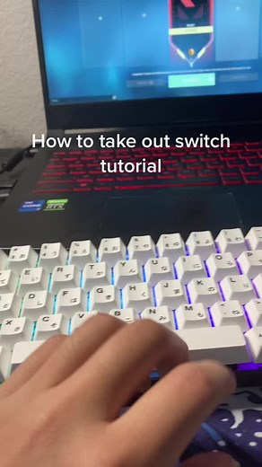Keyboard Switch Removal Tutorial: How to Take Out Switches