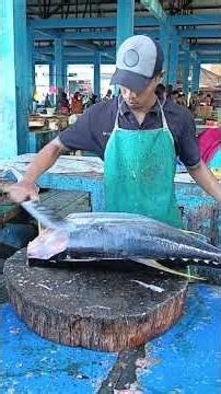 Amazing! Professional tuna cutting skills by a talented young man #fishcutting #fyp #talon #tuna