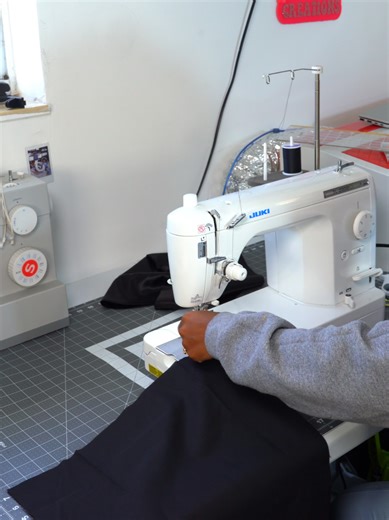 From NOTHING to a custom LeBron James Loc Soc 👑🔥 My customer wanted a LeBron James inspired Loc Soc, so you already know I had to bring the vision to life! Since the fabric didn’t exist, I created the custom print FIRST 🎨🖨️ and now we’re sewing this baby together 🧵✨ This is why I love behind-the-scenes… watching something that started as just an idea turn into a finished product is EVERYTHING 💛 ✨ Double-layer Loc Soc ✨ Inside: high-quality satin to protect your locs ✨ Outside: 100% cotton 