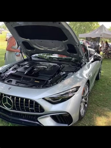 MERCEDES-BENZ SL55 AMG: La Leyenda del Lujo y Potencia