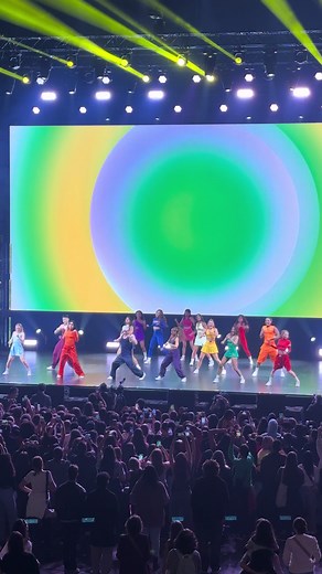 Josh e Sabina no Show do Now United