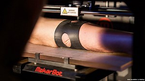 Here's the world's first robot tattoo artist