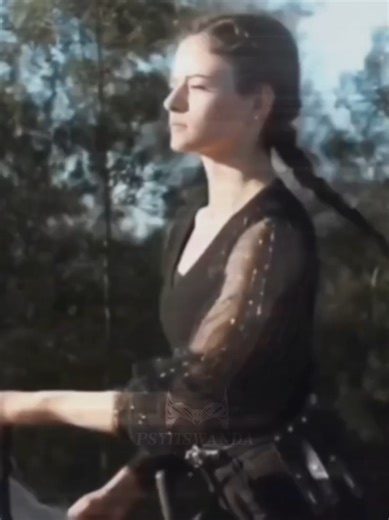 Editando Momentos de Renesmee Cullen - Mackenzie Foy