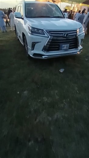 Toyota Land Cruiser Lexus LX 670 white beauty