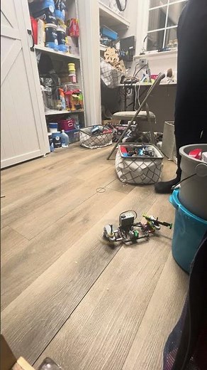 Fully functional lego gyro walker/bristle bot#lego #legobattlebots #battlebots #top #legosystem