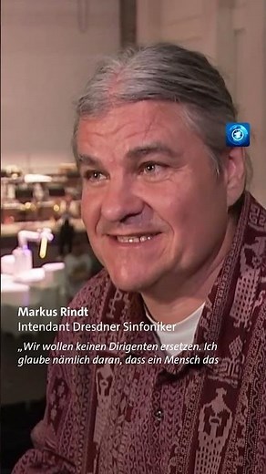 Roboter-Dirigent gibt den Takt vor