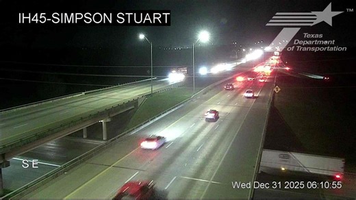 Traffic Alert: Crash closes all southbound lanes of I-45 near Loop 12, officials say