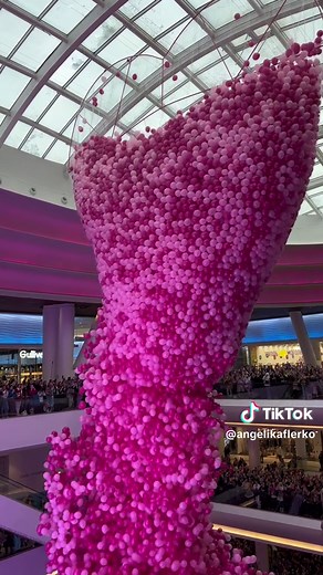 Happy Valentine’s Day Balloon Decorations | Pink Aesthetic Ideas