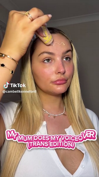 Emocionante voz de mamá en mi rutina de maquillaje