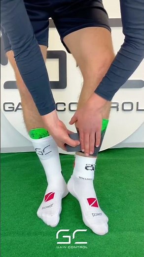 How to wear shin pads like CAICEDO 🇪🇨 #howtotiktok #how #to #shinpads #shinguards