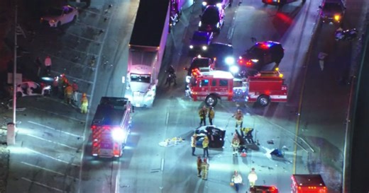1 dead, 3 critically injured in multi-car crash on 210 Freeway in San Fernando Valley