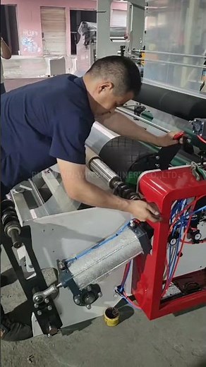 Film Blowing Machine Roll Changing Process & Winder Lifting Demo