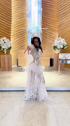 「超メモリアル」アヴちゃんソロ動画を公開。 #女王蜂 #QUEENBEE #超メモリアル #NewMusic #女王蜂15周年 #QUEENBEE_15TH