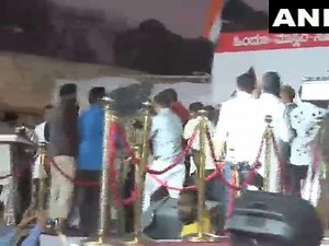 #WATCH The full clip of the incident where a woman named Amulya at an anti-CAA-NRC rally in Bengaluru raised slogan of 'Pakistan zindabad' today. AIMIM Chief Asaduddin Owaisi present at rally stopped the woman from raising the slogan; He has condemned the incident. | Asian News International (ANI)