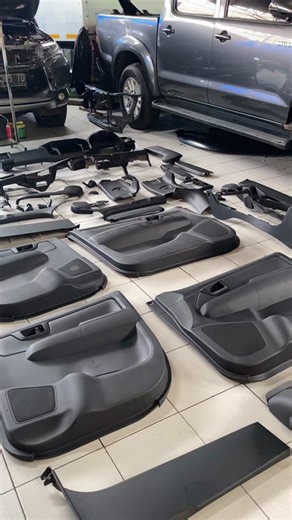 Black Interior Repainting Tips for Toyota Hilux and Avanza | Car Interior Transformation