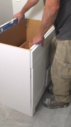 64K views · 244 reactions | Vanity Install Trick 朗朗 #diy #bathroomremodel #bathroomremodelingteacher #homeimprovement #carpentry | Bathroom Remodeling Teacher | Facebook