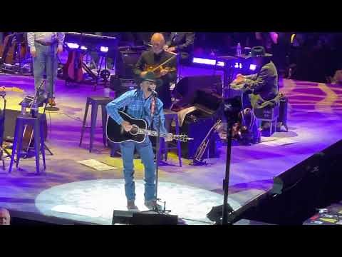 George Strait - Amarillo By Morning - George Strait Live in Concert - Little Rock, Arkansas
