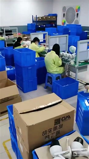 We are professional direct sellers of solar panels from the factory！#solarpanel #solarpanelcamera so