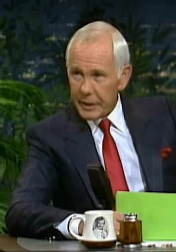 The Johnny Carson Show S14:E41 - Hollywood Icons of the '70s: Cybill Shepherd (6/8/89)